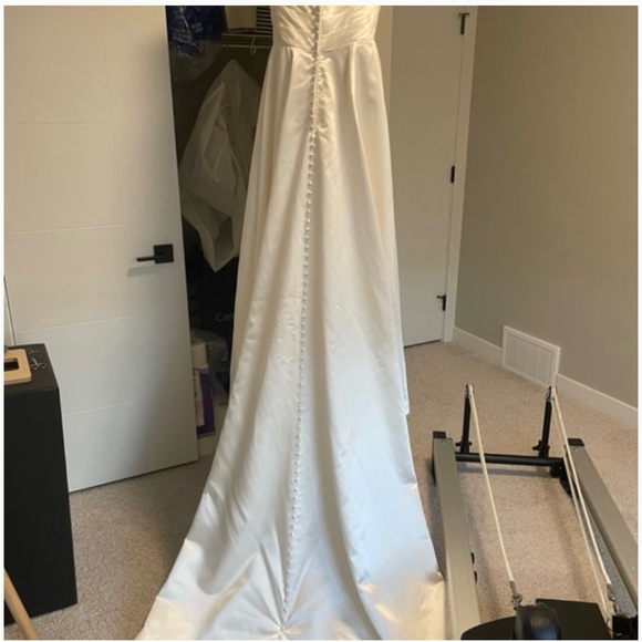 Essense of Australia Wedding Dress (D3794) - Picture 7 of 12